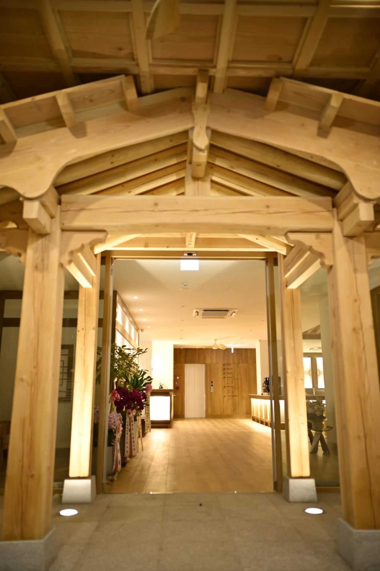 Hanok Hotel Daam Сеул Экстерьер фото
